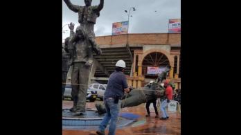 Monumento caído de César Rincón