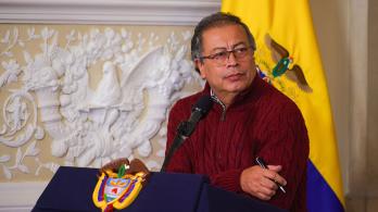 "Cada vez más audiencia recibe RTVC y la Radio Nacional", presidente Petro defiende la labor de los medios públicos 