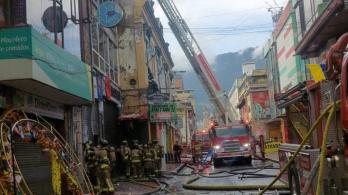 Incendio en San Victorino. / Foto: X Cuerpo de Bomberos.