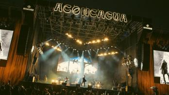 Escenario principal del Festival Cordillera 2024, en Bogotá.