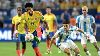 Colombia vs. Argentina por Radio Nacional de Colombia. / Foto: AFP.