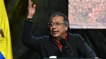 Presidente Petro acusa al CNE de inflar los topes. / Foto: AFP.