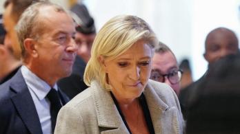 Marine Le Pen en una corte francesa