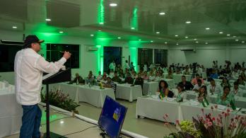 Petro llama a gobernadores a defender la Ley de Financiamiento