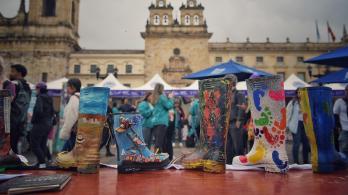 Madres de Soacha rinden homenaje en el Día de los Derechos Humanos