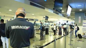 Migración Colombia y sindicatos alcanzan acuerdo para levantar huelga en aeropuertos