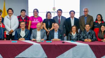 Trabajadores estatales tendrán aumento salarial del 7 % en 2025 y del IPC +1,9 % en 2026