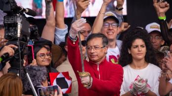 El Movimiento 19 de Abril (M-19) protagonizó una de las acciones simbólicas más recordadas de la historia política colombiana: el robo de la espada de Simón Bolívar de la Casa Museo Quinta de Bolívar en Bogotá. / RTVC Noticias.