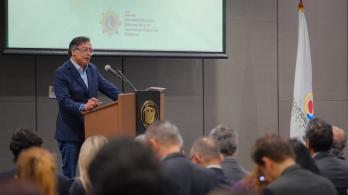 Presidente Petro en foro sobre retos de la descentralización diferencial y el control se los recursos públicos