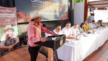 "Lo que busca mi gobierno es que los campesinos antioqueños sean dueños de las tierras": Presidente Petro