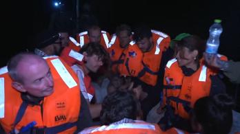 Activistas en el barco Madleen rumbo a una misión humanitaria den Gaza