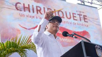 Presidente Petro en la presentaci+on del documental Chiriviquete