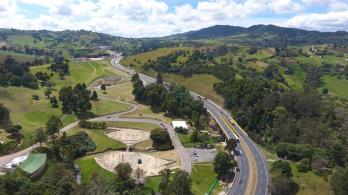 Campesinos y mineros bloquean vía Tunja - Bogotá