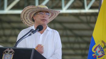 Presidente explica sustitución voluntaria de cultivos