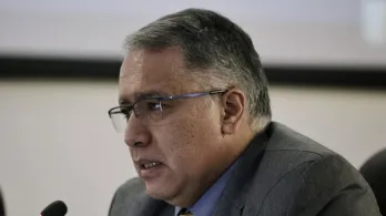 Magistrado que decidió caso Uribe fue cuestionado por favorecer a familiar en escándalo de corrupción judicial