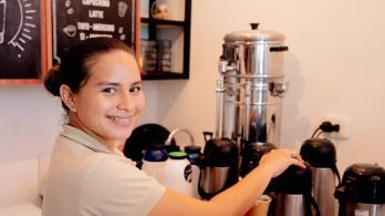 El primer mandatario celebró que en septiembre de 2025, Colombia alcanzó su menor tasa de desempleo en lo que va del siglo: 8,2%. Las mujeres lideraron el aumento del empleo con 5,5%. 