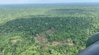 La ofensiva, autorizada por el presidente Petro, busca debilitar el poder militar y narcotraficante de las disidencias comandadas por alias Mordisco en el sur del país. 