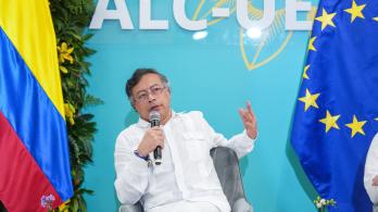 En su artículo en la revista Time, el primer mandatario destacó la necesidad de unidad entre la Celac UE para enfrentar la crisis climática y el debilitamiento del orden internacional. 