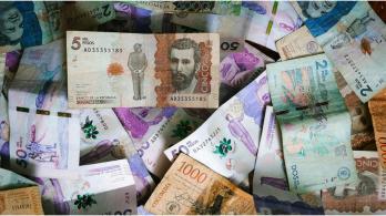 conjunto de billetes de denominación colombiana 