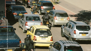 El alcalde, Carlos Fernando galán informó que el pico y placa se mantiene, exceptuando el viernes 26 de diciembre de 2025 y 2 de enero de 2026, donde no habrá restricciones. 