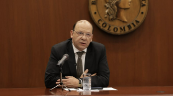 Gobierno declara emergencia económica