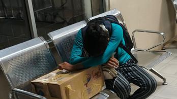 Madre achuar recibió el cuerpo de su bebé en una caja y expuso presunta crisis del sistema de salud en Ecuador 