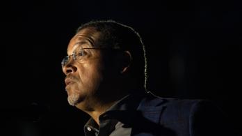 Anuncian medidas legales por asesinatos del ICE en Minneapolis.