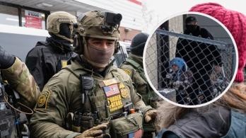 Detienen a niño de 5 años en redada del ICE. / Fotos: AFP y Colegio Columbia Heights. 