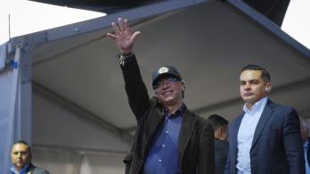 Petro denuncia corrupción en las EPS y llama a defender el sistema público