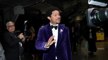 Trevor Noah asiste a la 68.ª edición de los premios GRAMMY en el Crypto.com Arena el 1 de febrero de 2026 en Los Ángeles, California.