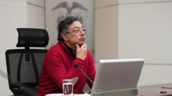 Empresariado debe pagar quincena con salario vital: Petro.