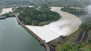 Gobierno logró que Represa de Urrá se comprometiera a reparar comunidades afectadas por inundaciones en Córdoba