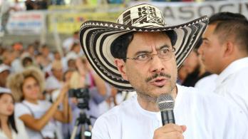 Iván Cepeda convoca marcha en Bogotá a favor del salario mínimo vital y en respaldo al presidente Petro