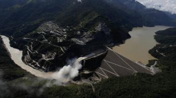 Superservicios anuncia investigación a generadoras eléctricas.