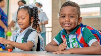  📢 Entérate de lo que pasa en Colombia, sus regiones y el mundo a través de las emisiones de RTVC Noticias: 📺 Míranos en vivo en la pantalla de Señal Colombia y escúchanos en las 74 frecuencias de Radio Nacional de Colombia 📻.