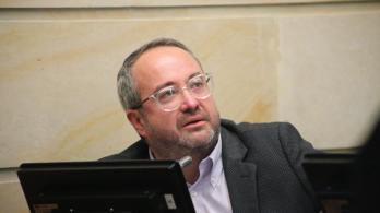 Corte Suprema condena a 23 años al senador uribista Ciro Ramírez.