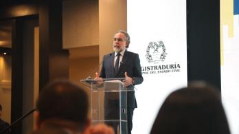 Ministro de Interior denuncia que registrador de Córdoba fue grabado recibiendo $100 millones para inflar votos