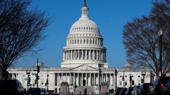 Senado de EE. UU. avala poderes de guerra de Trump contra Irán.