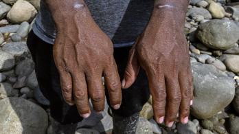 Denuncian torturas y bombardeos ilegales en Ecuador.