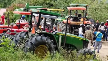 Déficit comercial de Colombia cae un tercio: Petro