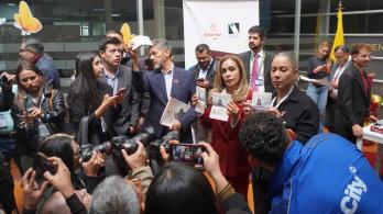 Colombia estrena nuevo modelo de pasaporte: producción pasa a manos del Estado