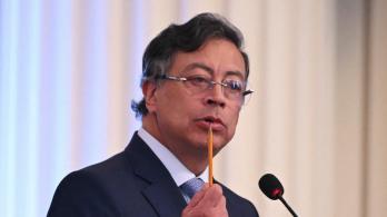 "Me opongo a que acaben la vida y hago política la ciencia": Petro.