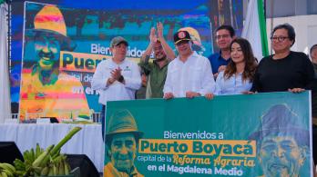 Pdte. Petro entregó 5.300 hectáreas en Puerto Boyacá