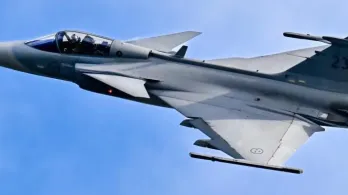 Canadá sigue los pasos de Colombia y elige aviones suecos de Saab sobre la ofensiva de Boeing