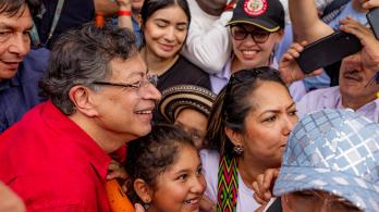 No queremos cambiar la Constitución: Petro sobre Constituyente