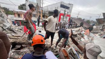 Colombia supera las 273 muertes tras el sismo y mantiene la búsqueda de desaparecidos