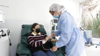 Gobierno Nacional inyecta $2 billones de pesos para proteger la red de salud golpeada por el terremoto