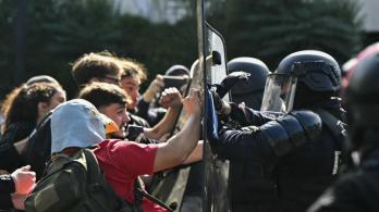 Protestas en Francia: autoridades niegan que la policía tenga órdenes de enfrentarse a estudiantes.