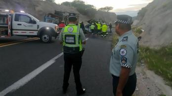 Accidente-de-autobus-en-Mexico-dejo-16-muertos-la-mayoria-migrantes-venezolanos.jpg