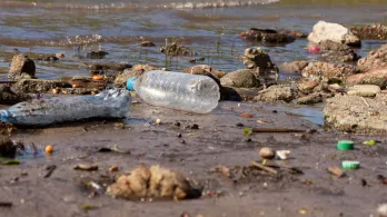 Agua-contaminada.webp